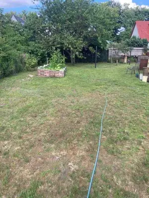 Ein Garten an der Unterkunft Gästehaus mit Garten