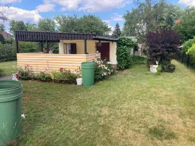 Ein Garten an der Unterkunft Gästehaus mit Garten