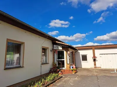 Das Gebäude in dem sich die Ferienwohnung befindet