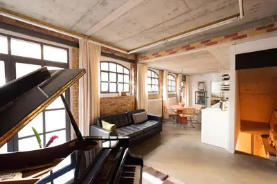 Ein Sitzbereich in der Unterkunft THE RMS - Piano Remise Kreuzberg