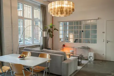 Ein Sitzbereich in der Unterkunft Design Loft in Berlin Prenzlauer Berg