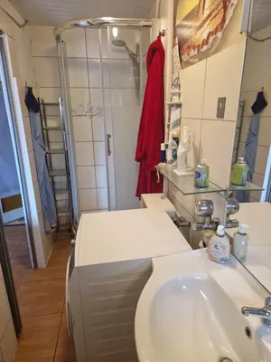 Ein Badezimmer in der Unterkunft Wohnung im Haus am See von Berlin