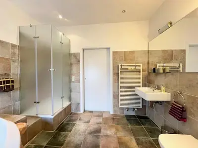 Ein Badezimmer in der Unterkunft Ferienwohnung am Berliner Stadtrand