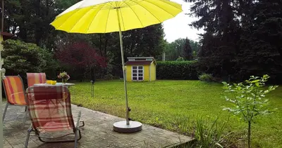 Ein Garten an der Unterkunft Urlaub am Seddiner See