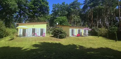 Ein Garten an der Unterkunft Urlaub am Seddiner See