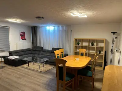Ein Sitzbereich in der Unterkunft Ferienhaus nahe Berlin Bungalow mit Kamin