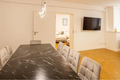 TV/Unterhaltungsangebot in der Unterkunft 100qm2, Superior Suite, 7 Beds, Rain Shower