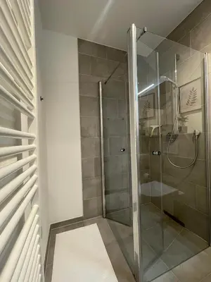 Ein Badezimmer in der Unterkunft Gemütliches Apartment am BER Flughafen
