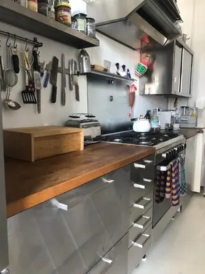 Küche/Küchenzeile in der Unterkunft Artisanal Warehouse Conversion