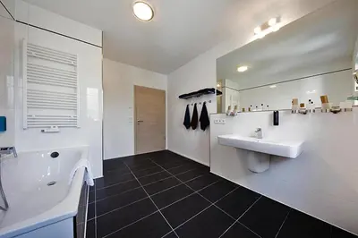 Ein Badezimmer in der Unterkunft Appartement in Strausberg mit Frühstück inklusive