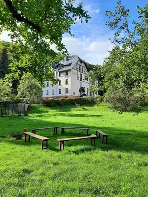 Ein Garten an der Unterkunft Die Malche Gäste und Tagungshaus 27