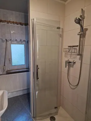Ein Badezimmer in der Unterkunft FeWo Schütz