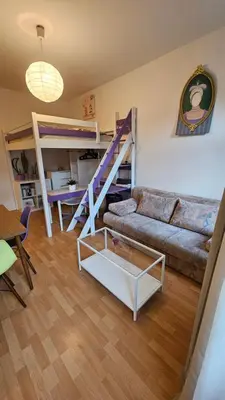 Ein Etagenbett oder Etagenbetten in einem Zimmer der Unterkunft Holiday Everyday - Berlin Calling