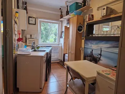 Küche/Küchenzeile in der Unterkunft 2-Etagen-Wohnung im Haus am See von Berlin