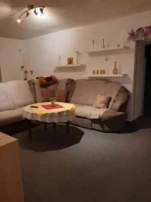 Ein Sitzbereich in der Unterkunft Ferienwohnung für Monteure