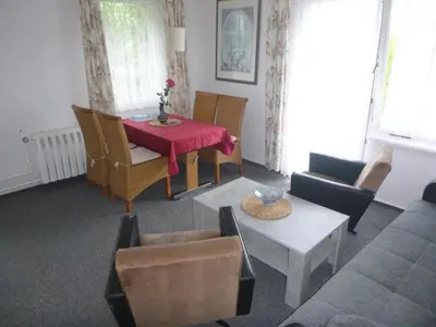 Ein Sitzbereich in der Unterkunft Berlin Urlaub im Grünen