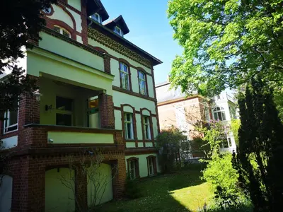 Das Gebäude in dem sich die Ferienwohnung befindet