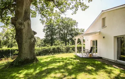 Ein Garten an der Unterkunft Nostalgie