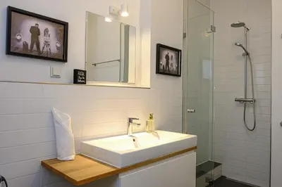 Ein Badezimmer in der Unterkunft Berlin Roof&Chill Loft I OverTheTop 2-level I 170m2 I 2 Bäder I Bachelor I Familien I Gruppen I Events