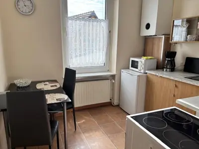 Küche/Küchenzeile in der Unterkunft 1 Zimmer Wohnung in Trebbin mit PKW Stellplatz