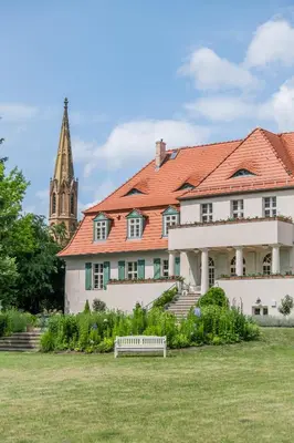 Ein Garten an der Unterkunft Gutshaus Lietzow