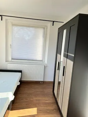 Ein Bett oder Betten in einem Zimmer der Unterkunft Geräumig, modern und perfekt angebunden!