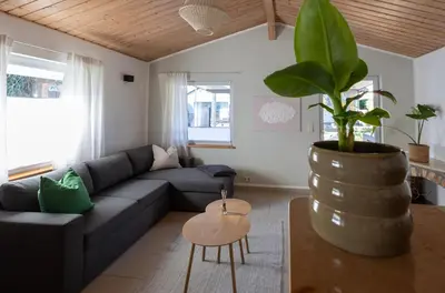 Ein Sitzbereich in der Unterkunft Bungalow zum Wohlfühlen