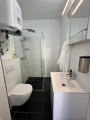 Ein Badezimmer in der Unterkunft Damaschke Apartment 2 Kurfürstendamm
