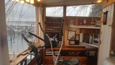 Küche/Küchenzeile in der Unterkunft Wohnung im Terrassenhaus am See von Berlin