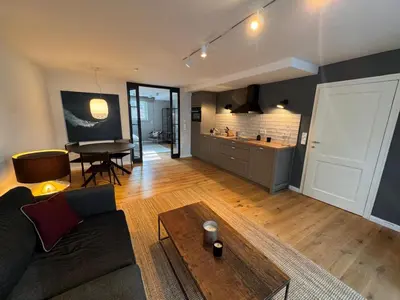 Küche/Küchenzeile in der Unterkunft Neue 2 Zimmer Wohnung im Grünen mit Terrasse und Platz