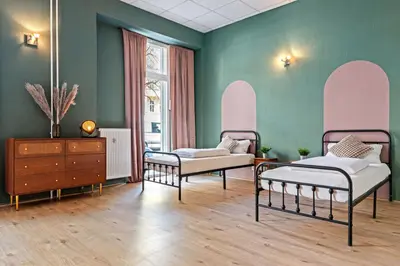 Ein Bett oder Betten in einem Zimmer der Unterkunft 10er Crew Spot Nähe Berghain und Boxhagener Platz