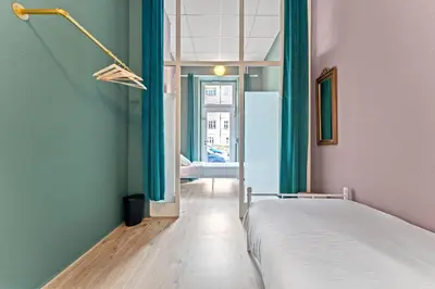 Ein Bett oder Betten in einem Zimmer der Unterkunft 10er Crew Spot Nähe Berghain und Boxhagener Platz