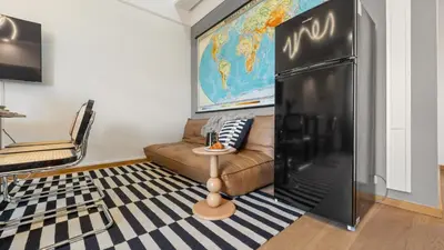 TV/Unterhaltungsangebot in der Unterkunft Urban Loft - 180 Skyline Balkon - 2 SZ - HBF