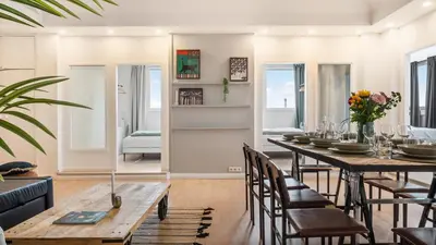 Ein Sitzbereich in der Unterkunft BIG Urban Loft - bis zu 20 Personen - 180qm - 180 Grad Skyline Balkon