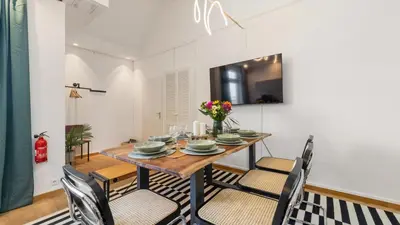TV/Unterhaltungsangebot in der Unterkunft BIG Urban Loft - bis zu 20 Personen - 180qm - 180 Grad Skyline Balkon