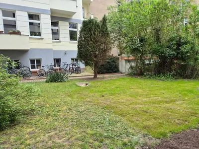 Ein Garten an der Unterkunft Blue Chili 35 - Apartment in Treptow