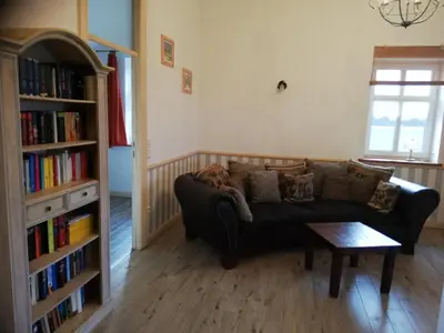 Ein Sitzbereich in der Unterkunft Oderbruchhütte