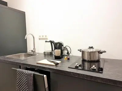 Küche/Küchenzeile in der Unterkunft Neue Kiezwohnung im Hinterhof