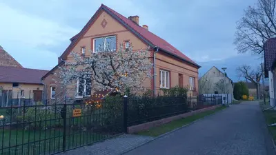 Das Gebäude in dem sich die Ferienwohnung befindet