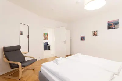 Ein Bett oder Betten in einem Zimmer der Unterkunft Berlin Mitte I 2 doule beds I fast wifi