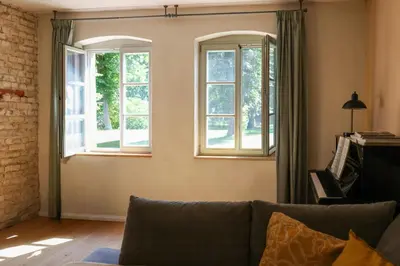Ein Sitzbereich in der Unterkunft Idyllic Hideaway In The Countryside