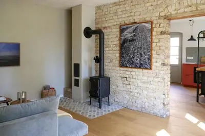 Ein Sitzbereich in der Unterkunft Idyllic Hideaway In The Countryside
