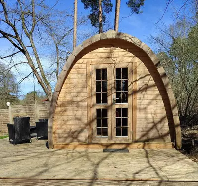 Das Gebäude in dem sich der Campingplatz befindet