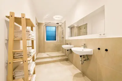 Ein Badezimmer in der Unterkunft Kreuzberg - Fürbringerstraße Kiez Apartment