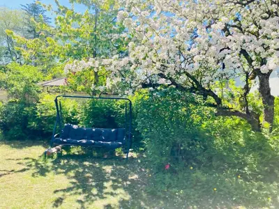 Ein Garten an der Unterkunft Naturidylle mit Kamin und Sauna in der Schorfheide