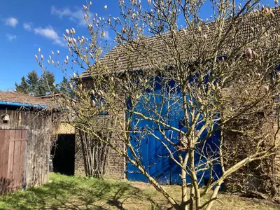 Das Gebäude in dem sich das Ferienhaus befindet