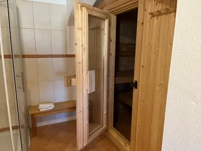 Ein Badezimmer in der Unterkunft Ruhige, idyllische Ferienwohnung mit Naturausblick