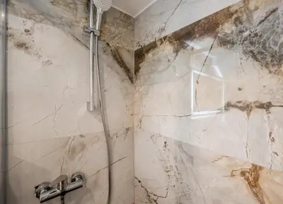 Ein Badezimmer in der Unterkunft Smart Apartment Deutsche Oper Zentrum Berlin Charlottenburg