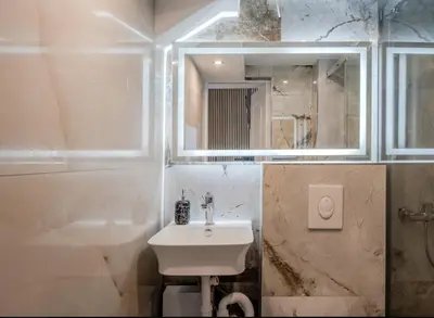 Ein Badezimmer in der Unterkunft Smart Apartment Deutsche Oper Zentrum Berlin Charlottenburg