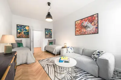 Ein Sitzbereich in der Unterkunft The Rother - Group Flat in Central Berlin, Family-Friendly, 2BR, 2- 4 Guests